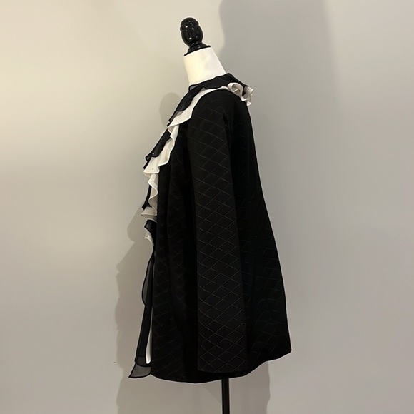 Donna Vinci Vintage Over Size Ruffled Black Blazer - Picture 4 of 17